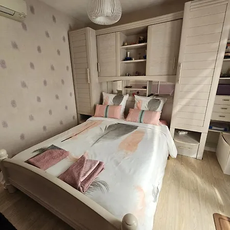 Chez Cerisa منزل للإقامة باليزو